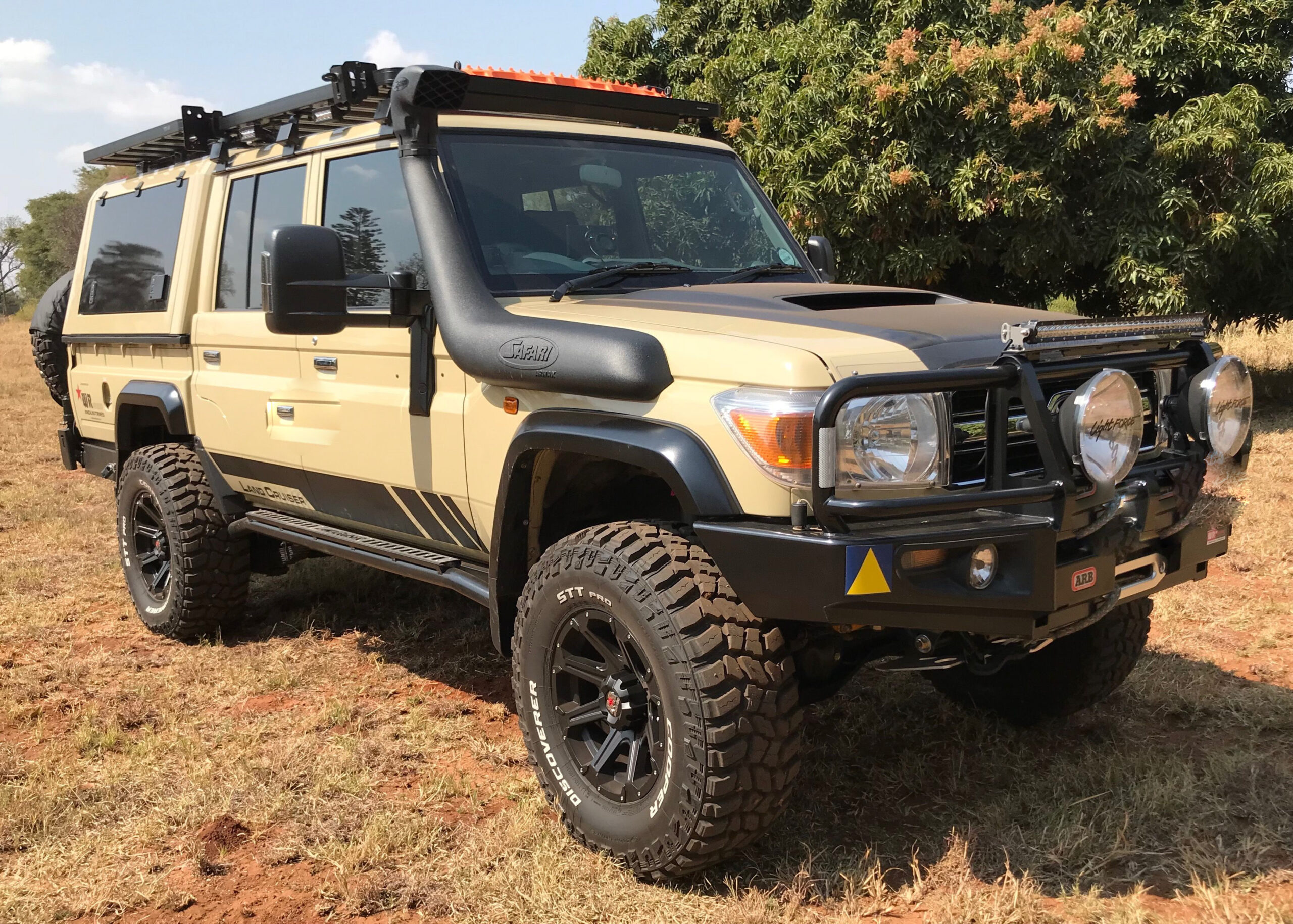 4x4 car rental Rwanda safari vehicle for African adventure